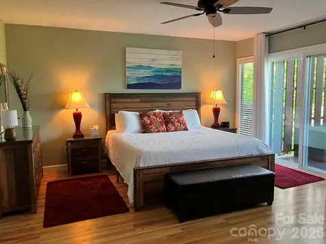 78 Upper Tanglewood Road Lake Toxaway NC 28747