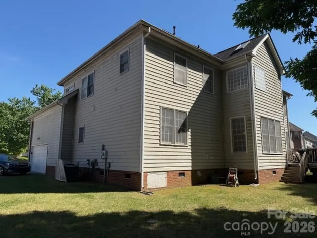 11025 Fountaingrove Drive Charlotte NC 28262