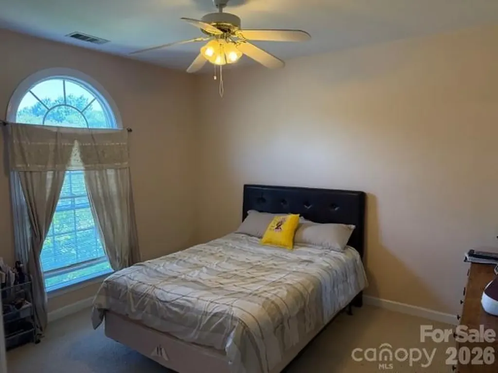 11025 Fountaingrove Drive Charlotte NC 28262