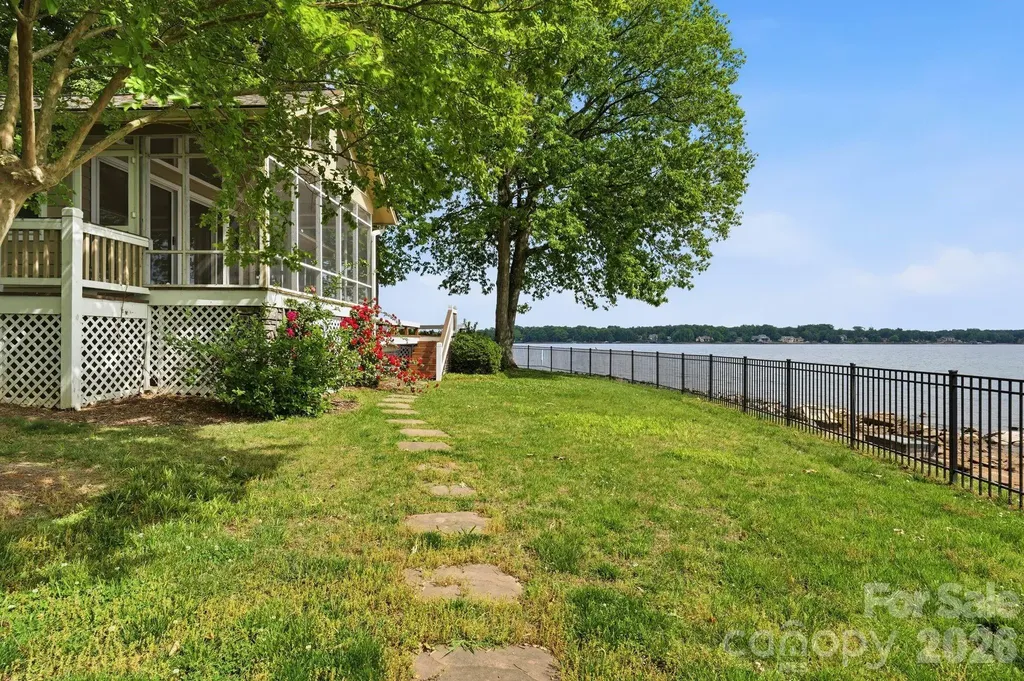 3725 Kingfisher Lane Terrell NC 28682