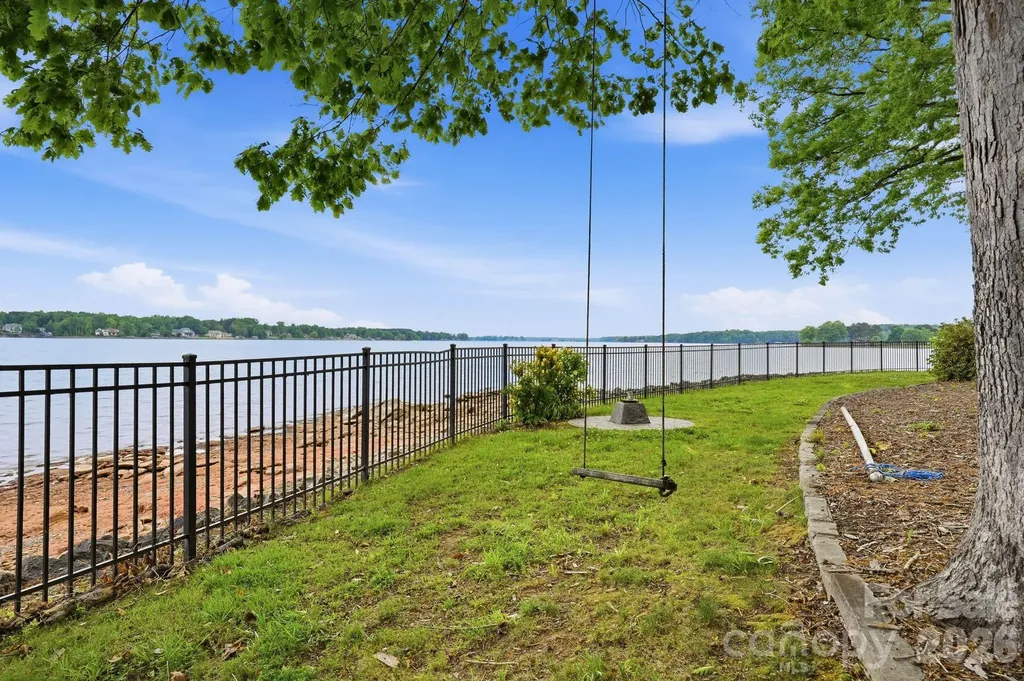 3725 Kingfisher Lane Terrell NC 28682
