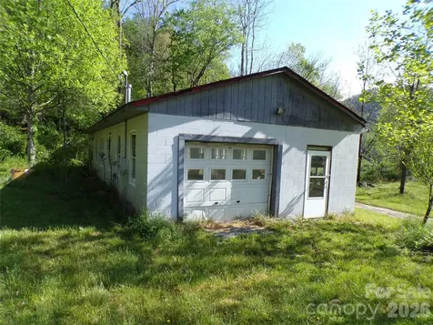 145 Kirks Drive Hot Springs NC 28743
