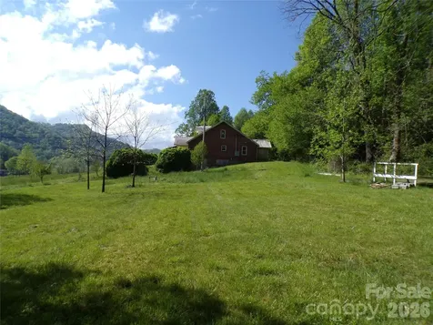 145 Kirks Drive Hot Springs NC 28743