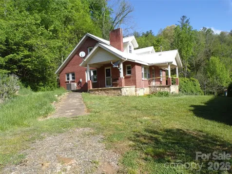145 Kirks Drive Hot Springs NC 28743