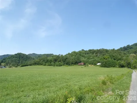 145 Kirks Drive Hot Springs NC 28743