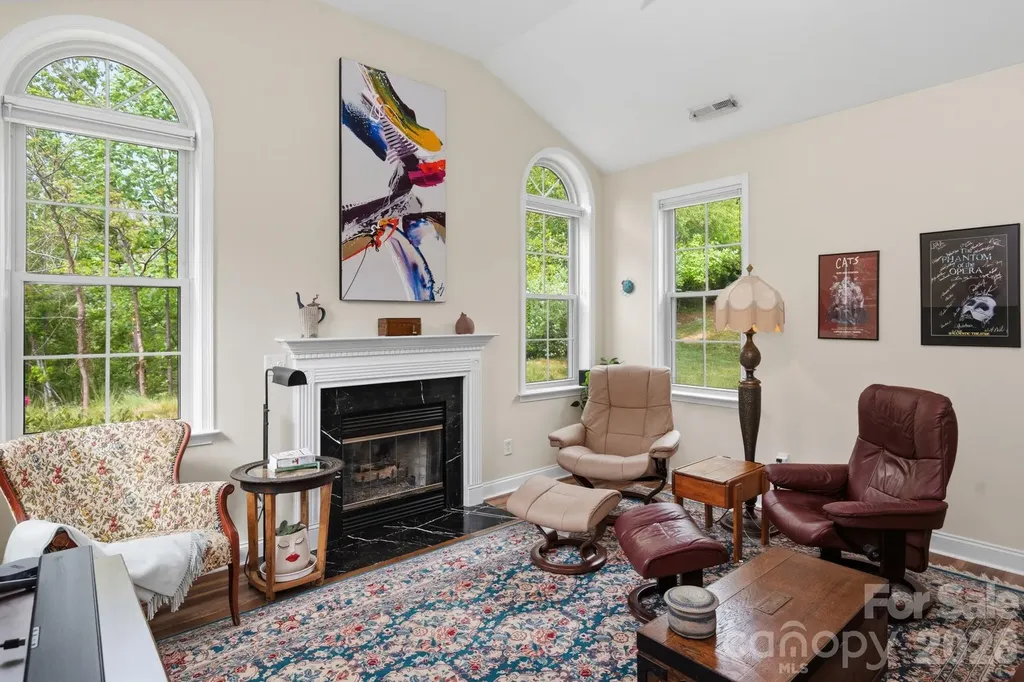 57 Outlook Circle Swannanoa NC 28778