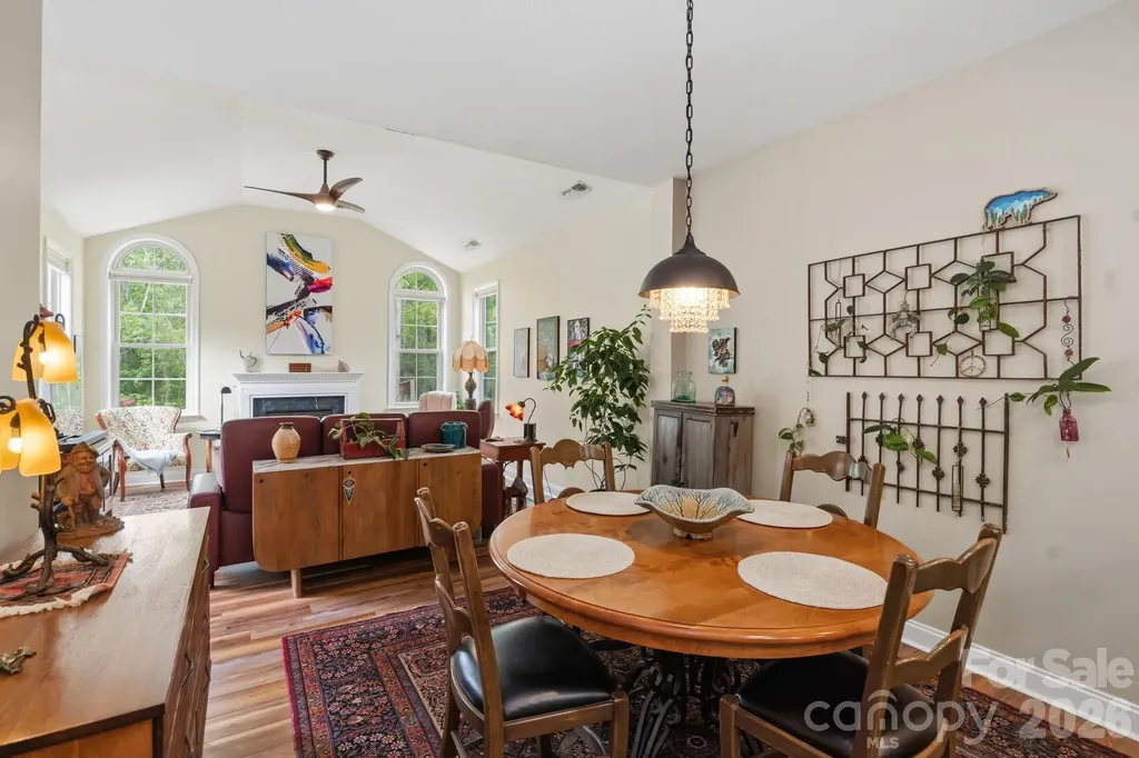 57 Outlook Circle Swannanoa NC 28778