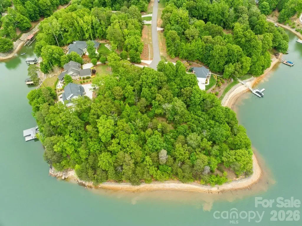 265 S Harbor Watch Drive Statesville NC 28677