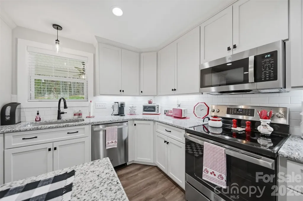 41 Emerson Court Taylorsville NC 28681