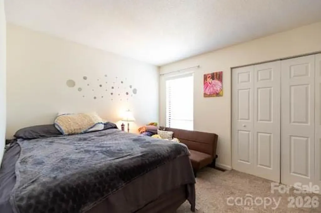 1050 21st Avenue Avenue NW Hickory NC 28604