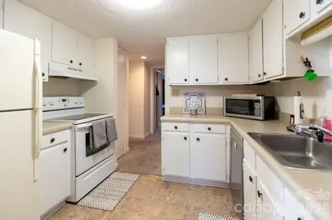 1050 21st Avenue Avenue NW Hickory NC 28604