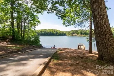 1050 21st Avenue Avenue NW Hickory NC 28604