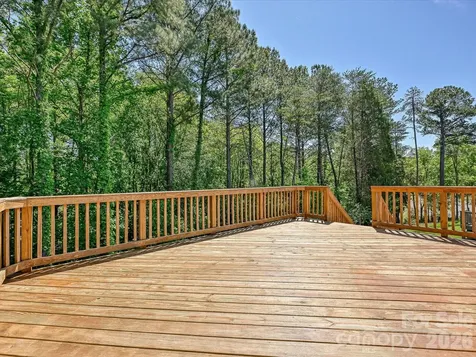 25622 Seagull Drive Lancaster SC 29720
