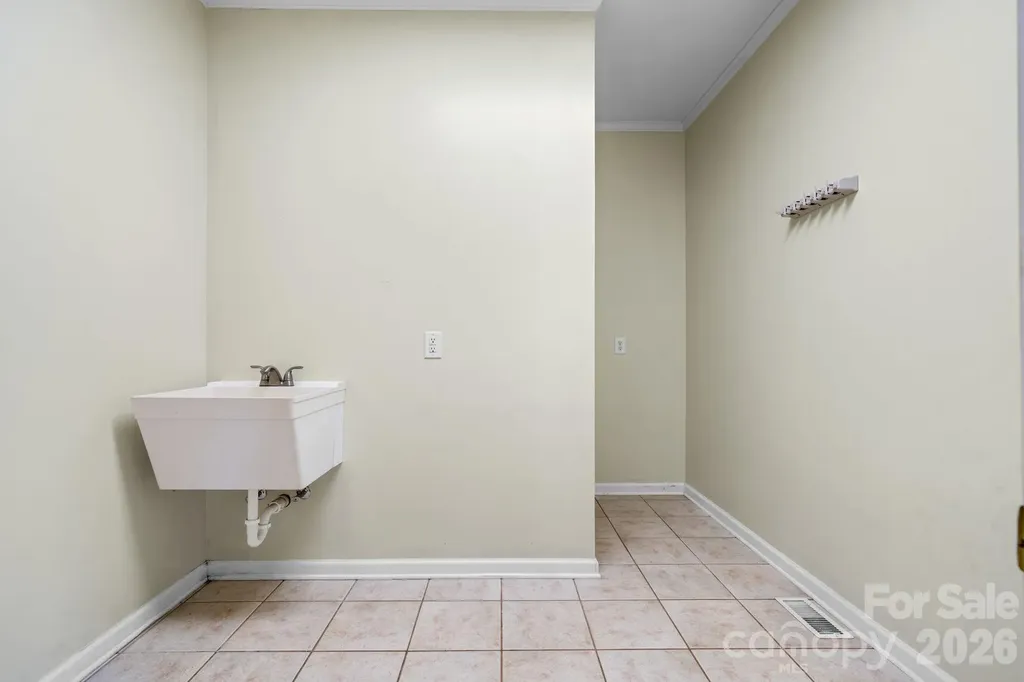 7008 Peyronel Street Connelly Springs NC 28612