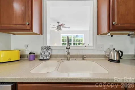 5 Terrace Court Asheville NC 28804