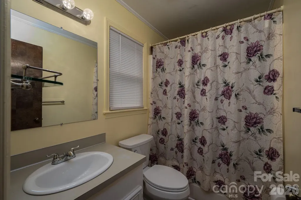 1841 Oak Hollow Road Gastonia NC 28054