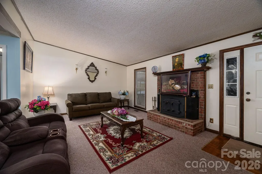 1841 Oak Hollow Road Gastonia NC 28054