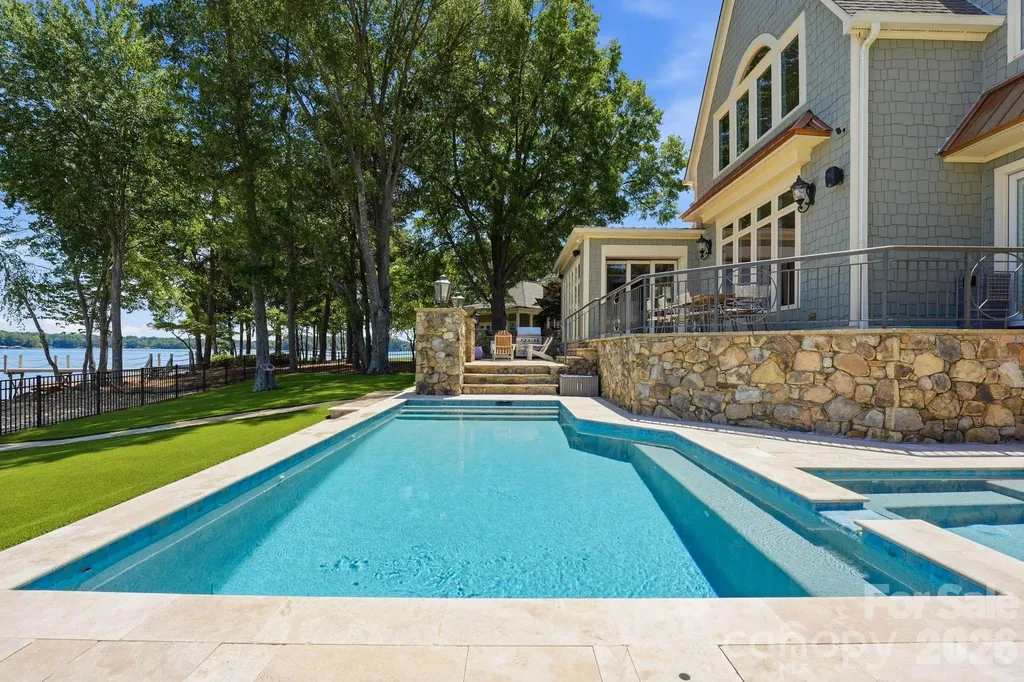 3900 Channel Pointe Lane Denver NC 28037