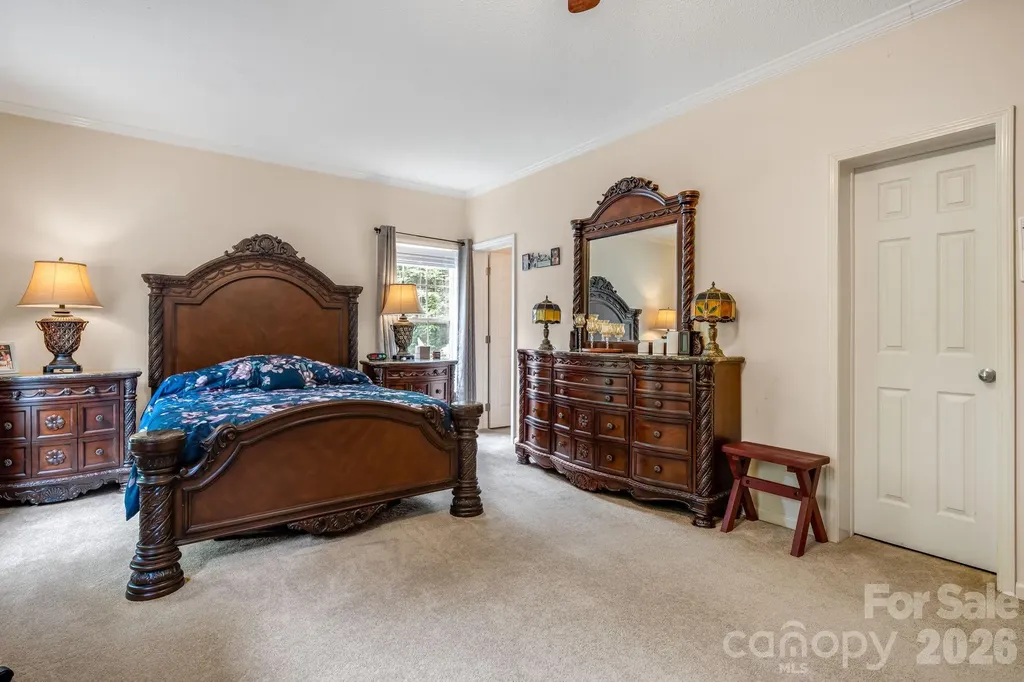 3287 Cabin Creek Road Zirconia NC 28790