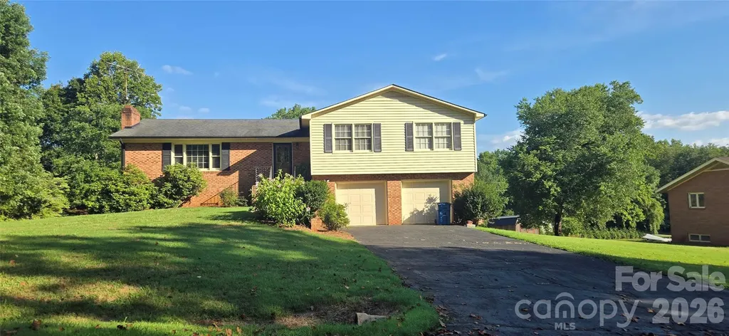131 N Morvue Loop N Statesville NC 28625