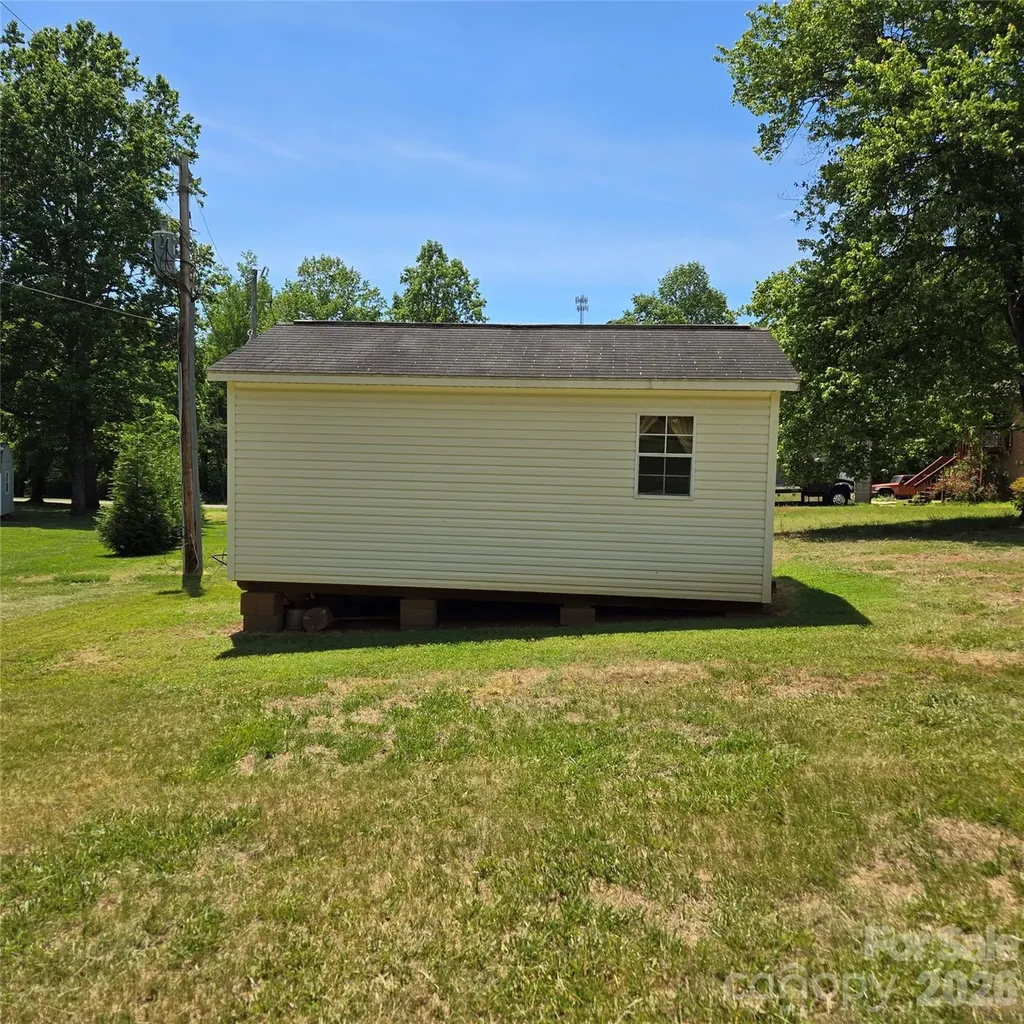 131 N Morvue Loop N Statesville NC 28625