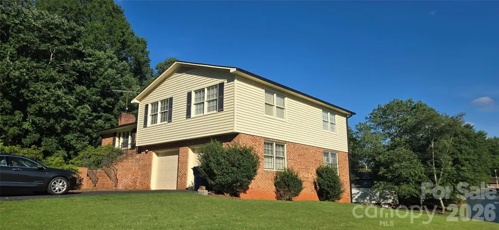 131 N Morvue Loop N Statesville NC 28625