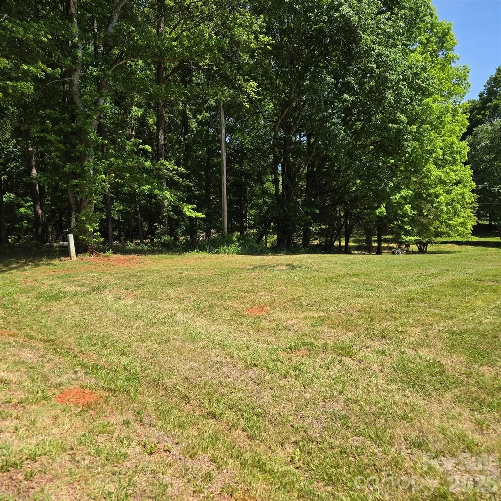 131 N Morvue Loop N Statesville NC 28625