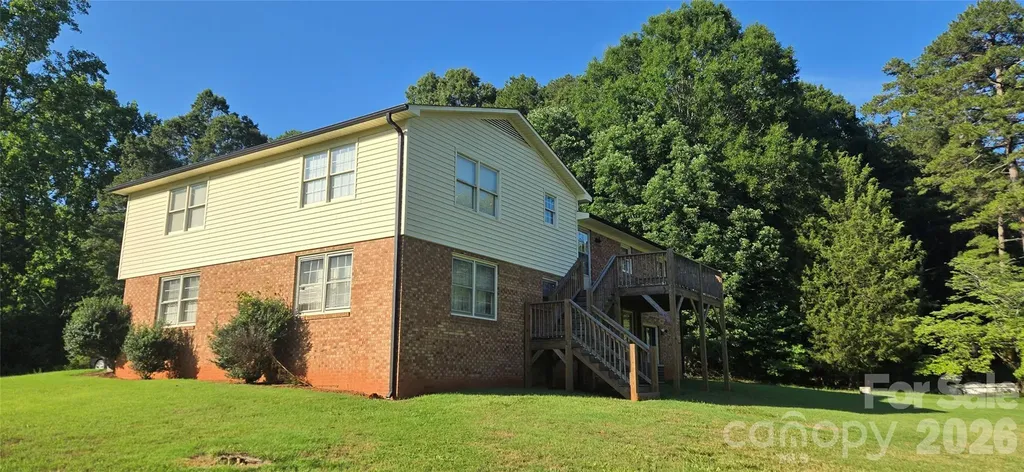 131 N Morvue Loop N Statesville NC 28625