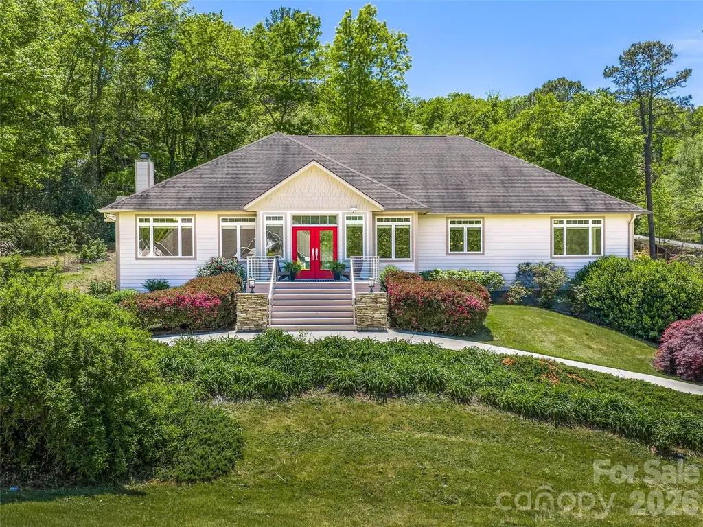16 Chickadee Lane Fairview NC 28730