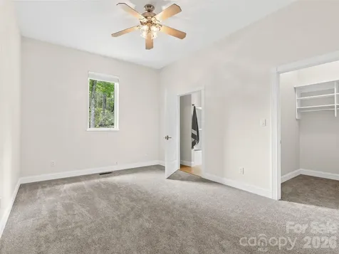 16 Chickadee Lane Fairview NC 28730