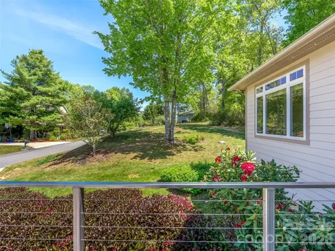 16 Chickadee Lane Fairview NC 28730