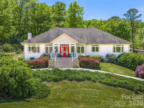 16 Chickadee Lane Fairview NC 28730