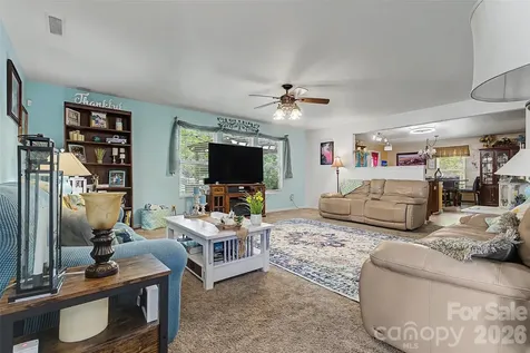 3248 Pikes Peak Drive Gastonia NC 28052