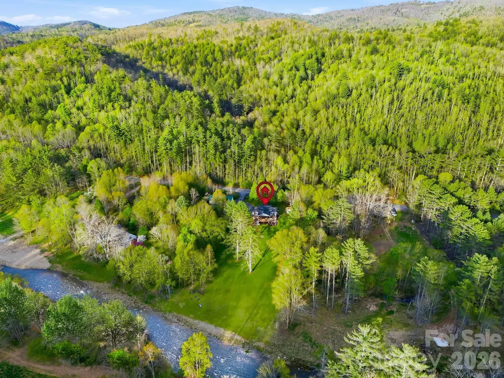8186 Nc 183 Highway Linville Falls NC 28657