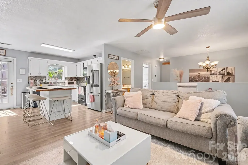 2056 Redberry Lane Conover NC 28613