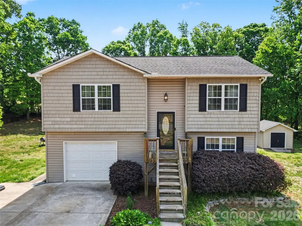 2056 Redberry Lane Conover NC 28613