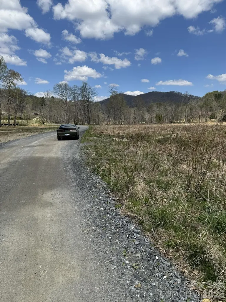 Tbd Highland River Parkway Newland NC 28657
