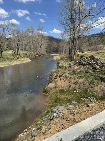 Tbd Highland River Parkway Newland NC 28657