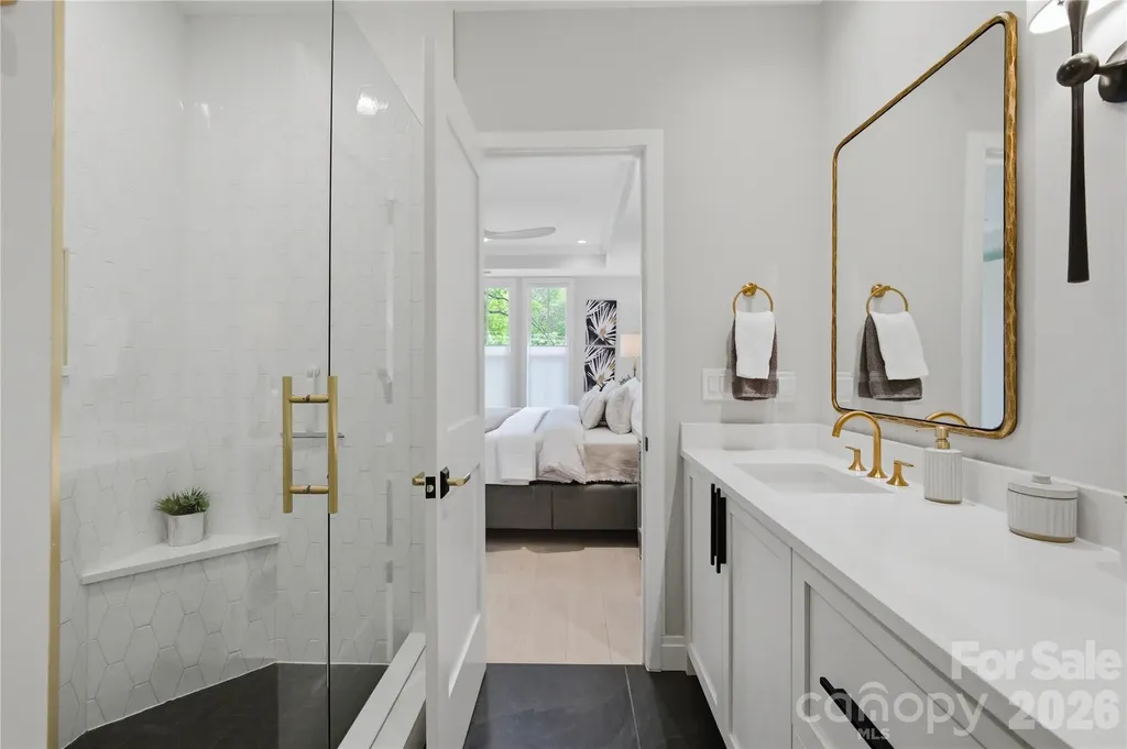 3060 Selwyn Avenue Charlotte NC 28209