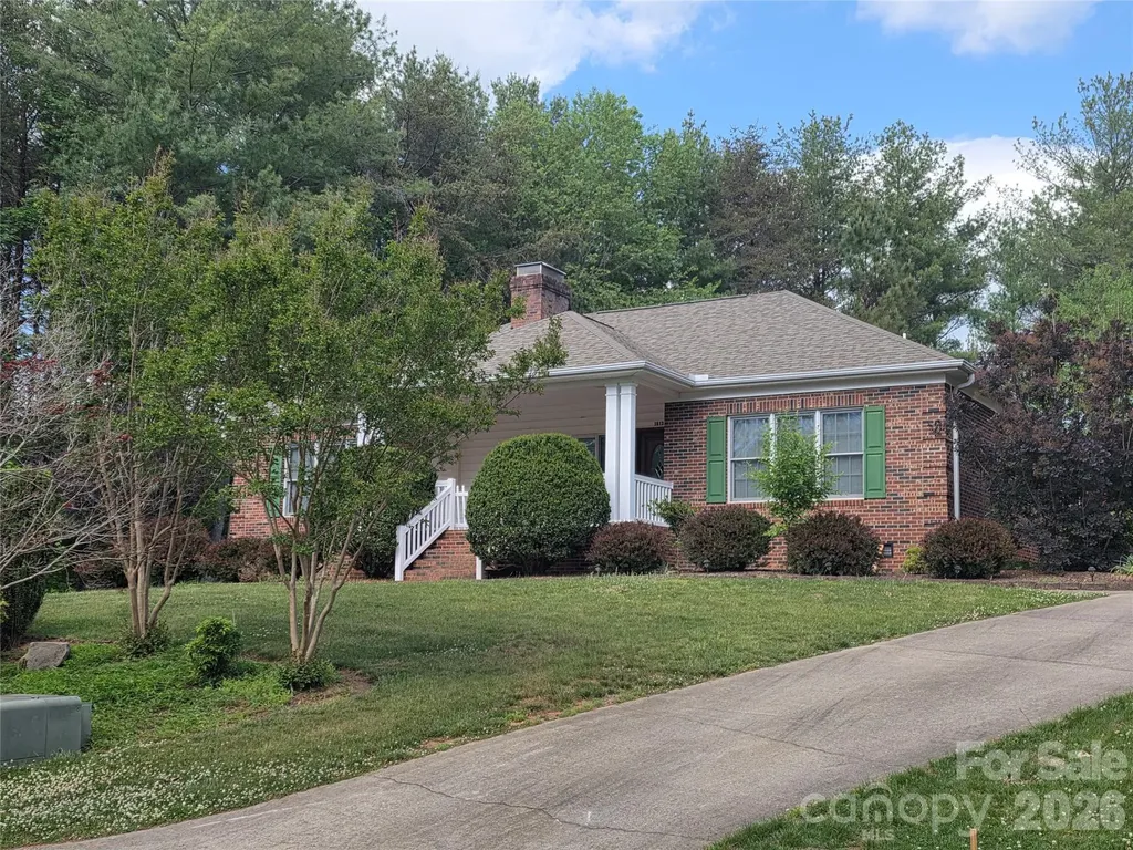 1613 Southpointe Drive Morganton NC 28655