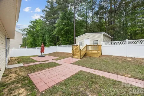 2010 E Park Drive Lancaster SC 29720