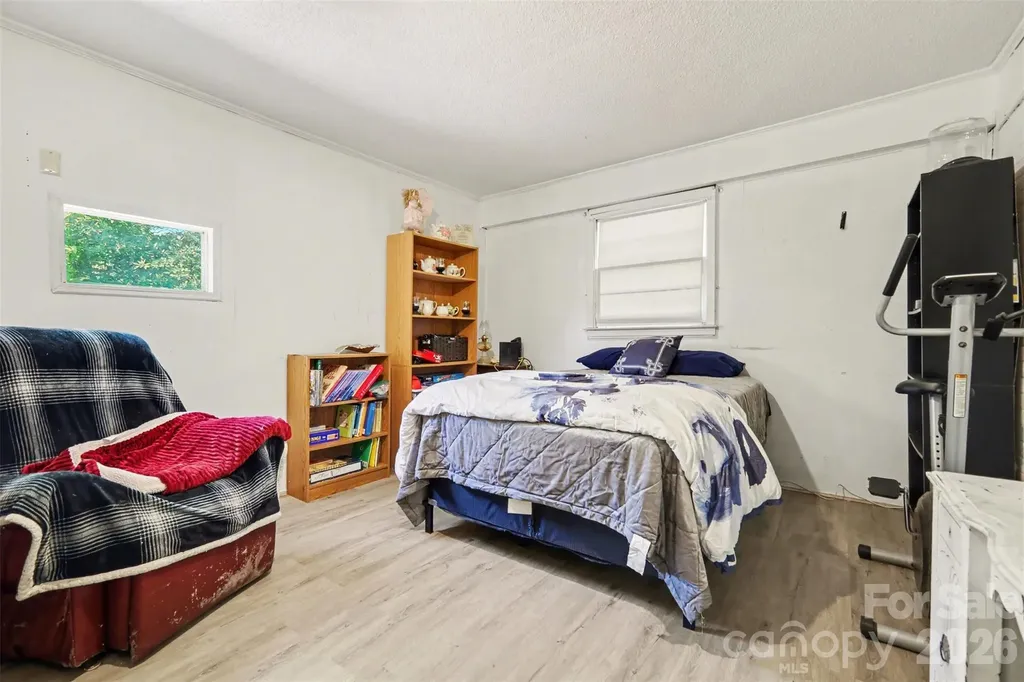 1907 Alpine Lane Gastonia NC 28054