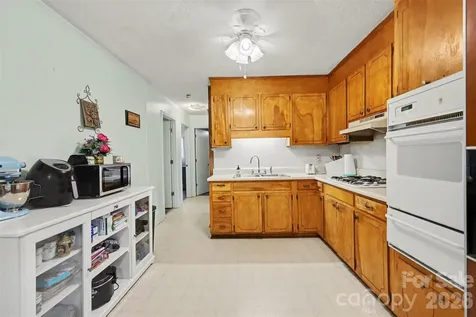 1907 Alpine Lane Gastonia NC 28054