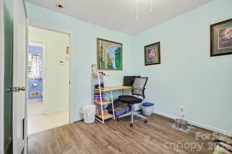 1907 Alpine Lane Gastonia NC 28054