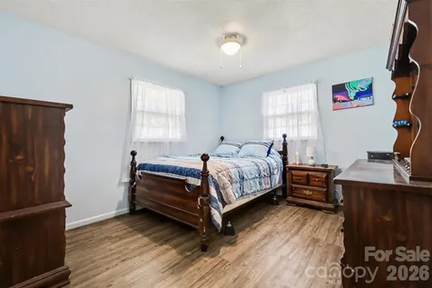 1907 Alpine Lane Gastonia NC 28054