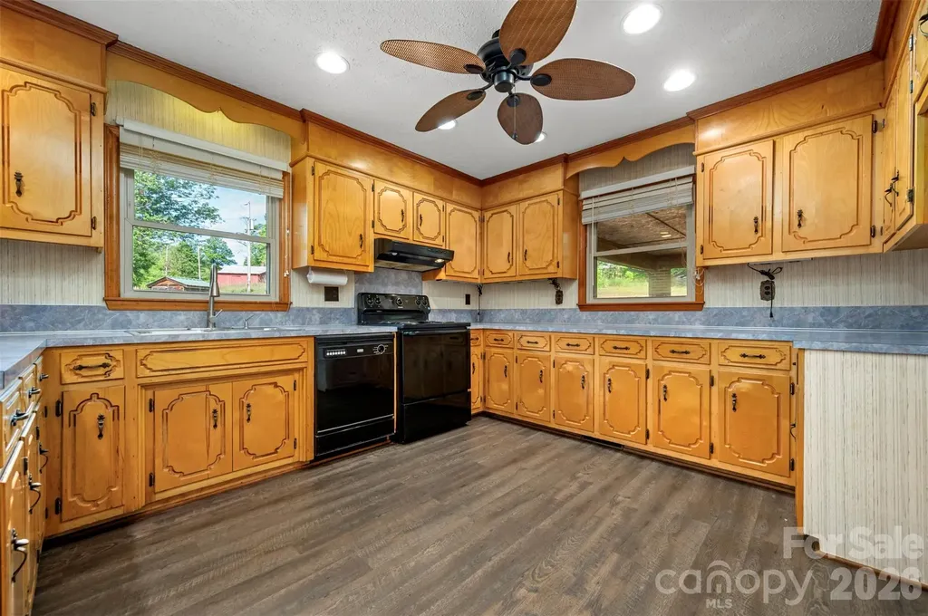 184 Clelo Drive Casar NC 28020