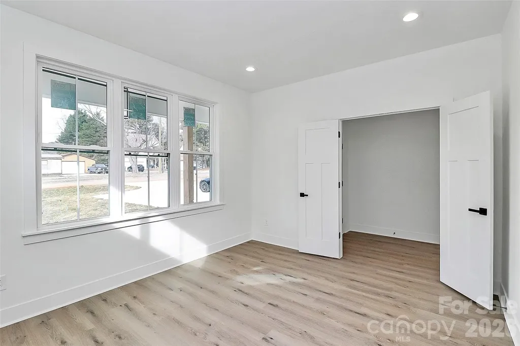 127 Hazelton Loop Mooresville NC 28117