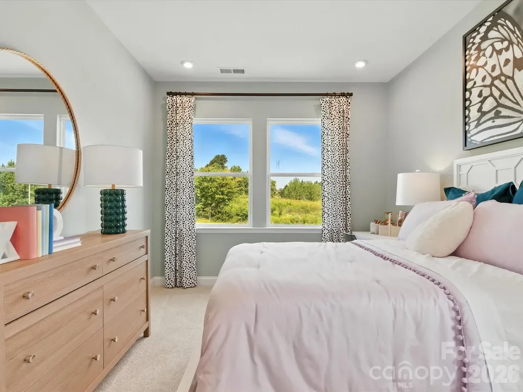 8328 Discovery Lane Charlotte NC 28216