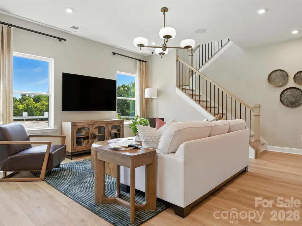 8328 Discovery Lane Charlotte NC 28216