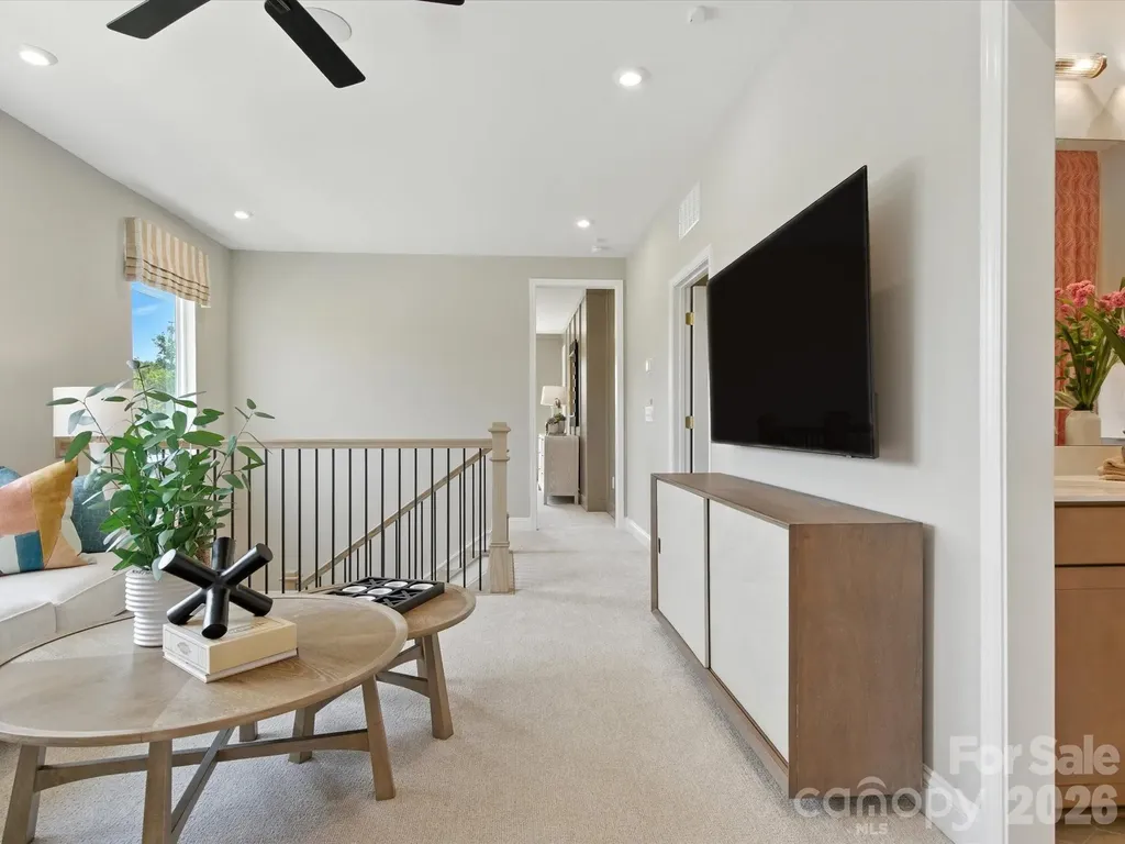 8328 Discovery Lane Charlotte NC 28216